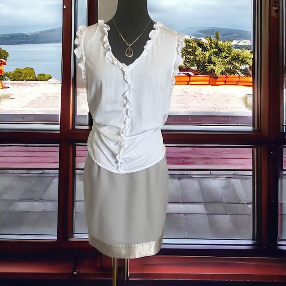 Body by Victoria Chic Wool Skirt with Ribbon & Button Trim - Picture 4 of 6